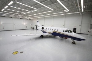 safe-light-reflectant-hangar-floor